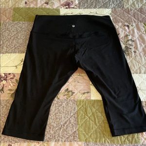 Align HR Crop 17” Black 14